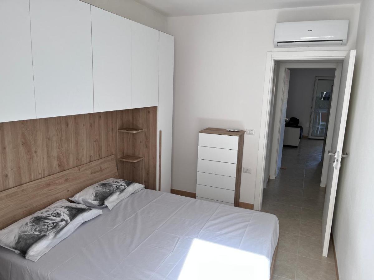 Residence Le Maree Porto Pino Exterior foto